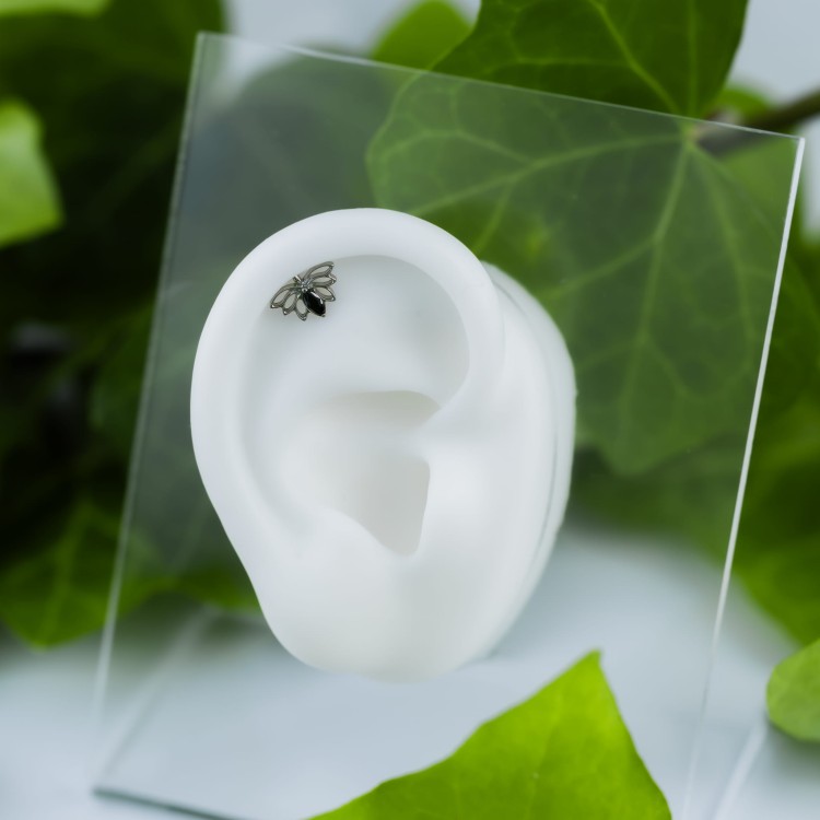 Tytanowy SREBRNY labret w kształcie lotosu z czarną cyrkonią