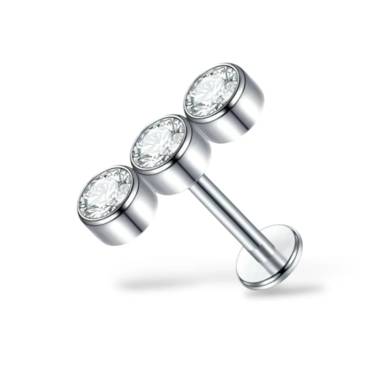 Tytanowy srebrny labret z trzema cyrkoniami