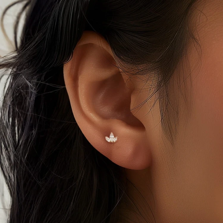 Labret z Potrójną Cyrkonią Marquise – Srebro 925