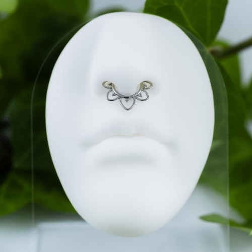 Clicker Tytanowy Srebrny segment ring z motywem kwiatowym